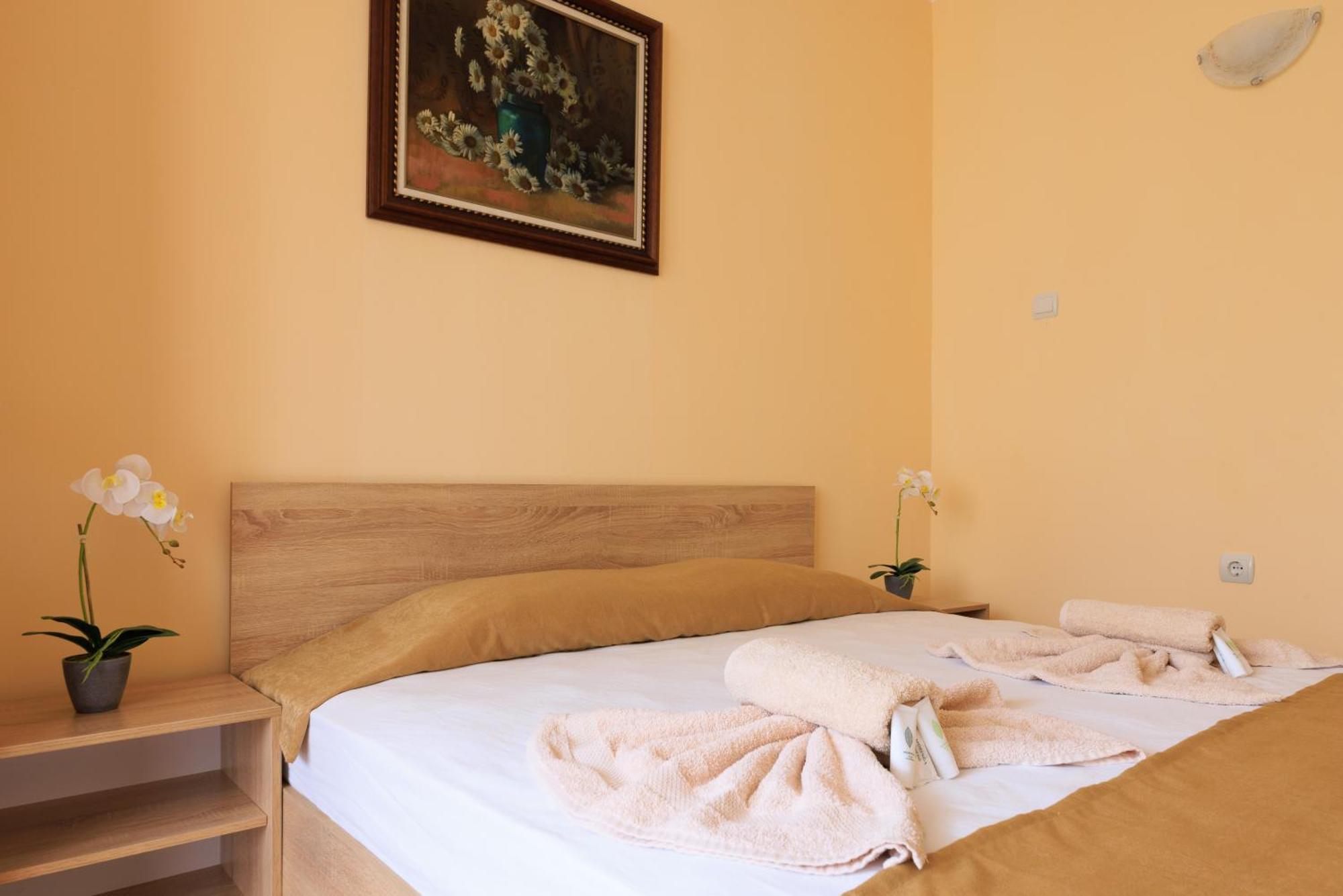 Hotel Angy غولدن ساندز المظهر الخارجي الصورة
