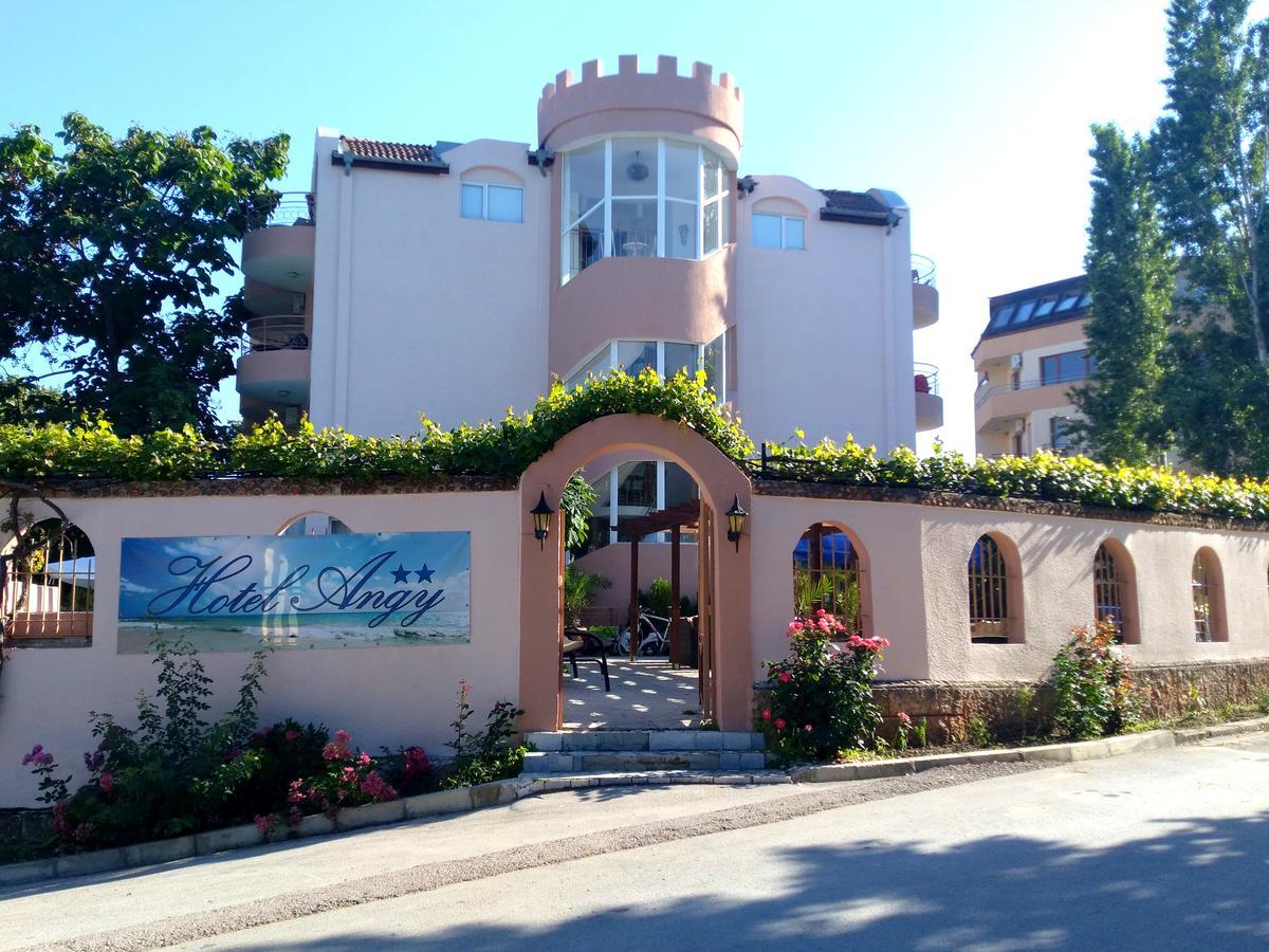 Hotel Angy غولدن ساندز المظهر الخارجي الصورة